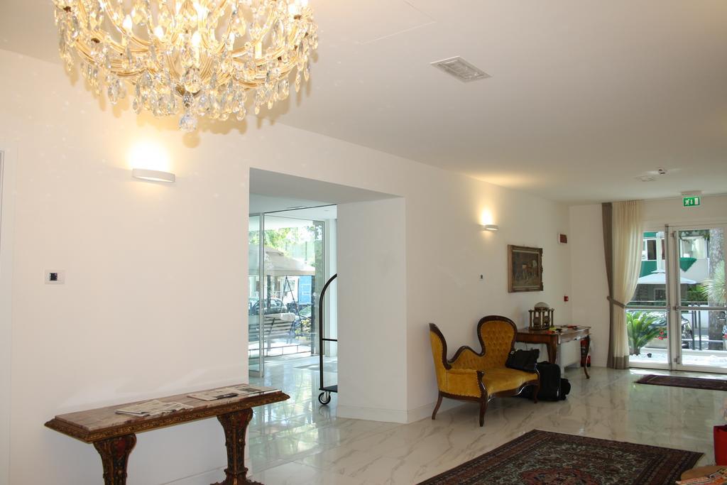 Rimini Suite Hotel Esterno foto