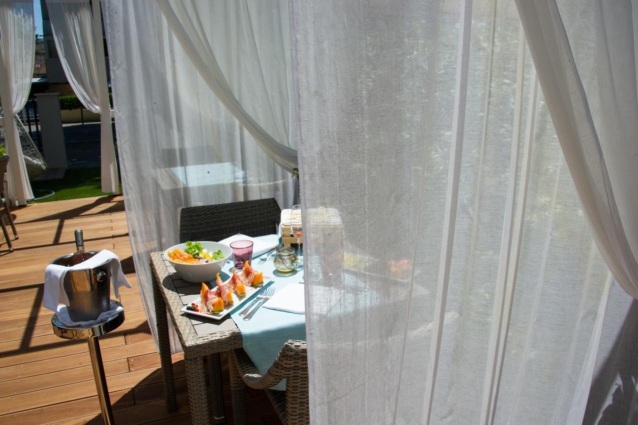 Rimini Suite Hotel Esterno foto