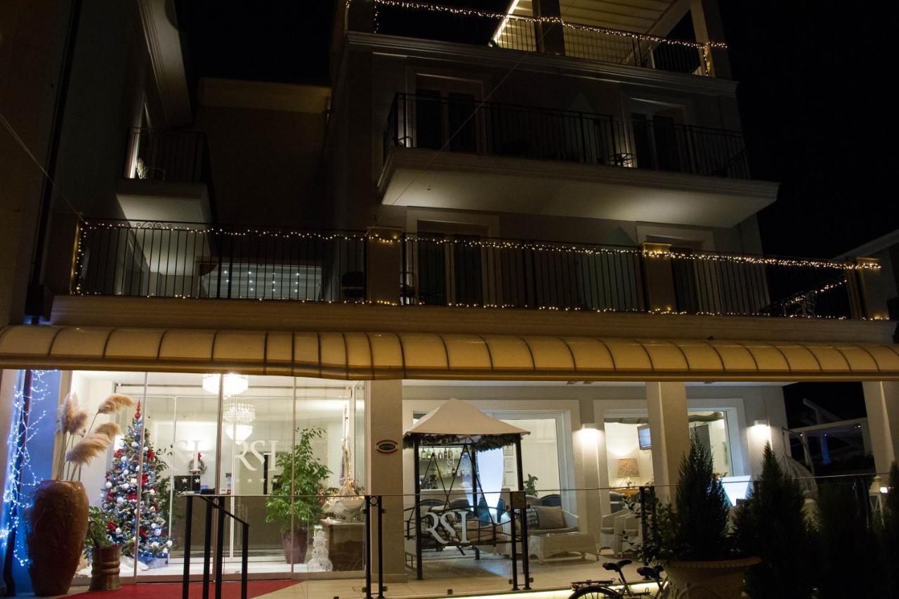 Rimini Suite Hotel Esterno foto