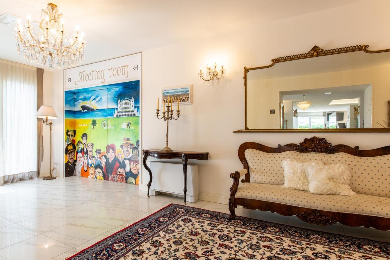 Rimini Suite Hotel Esterno foto